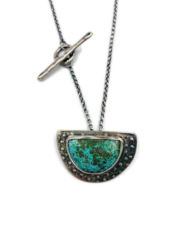 Embossed Pendant Necklace with Shattuckite - N136