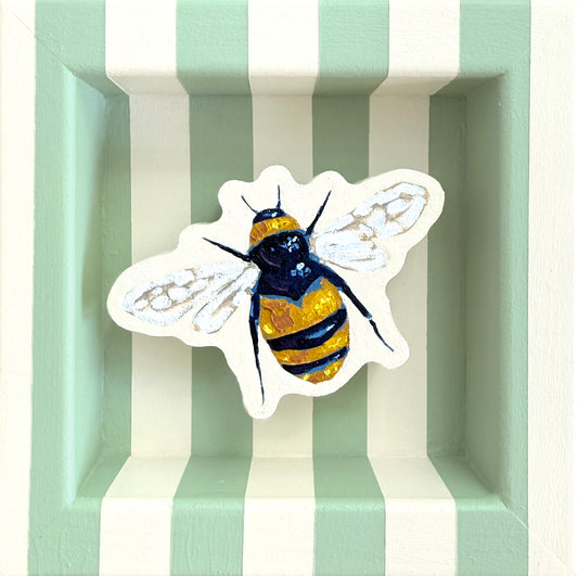 Bee on Cream and Sea Green, 6 x 6