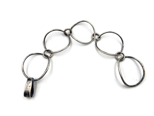 Curved Circle Link Bracelet