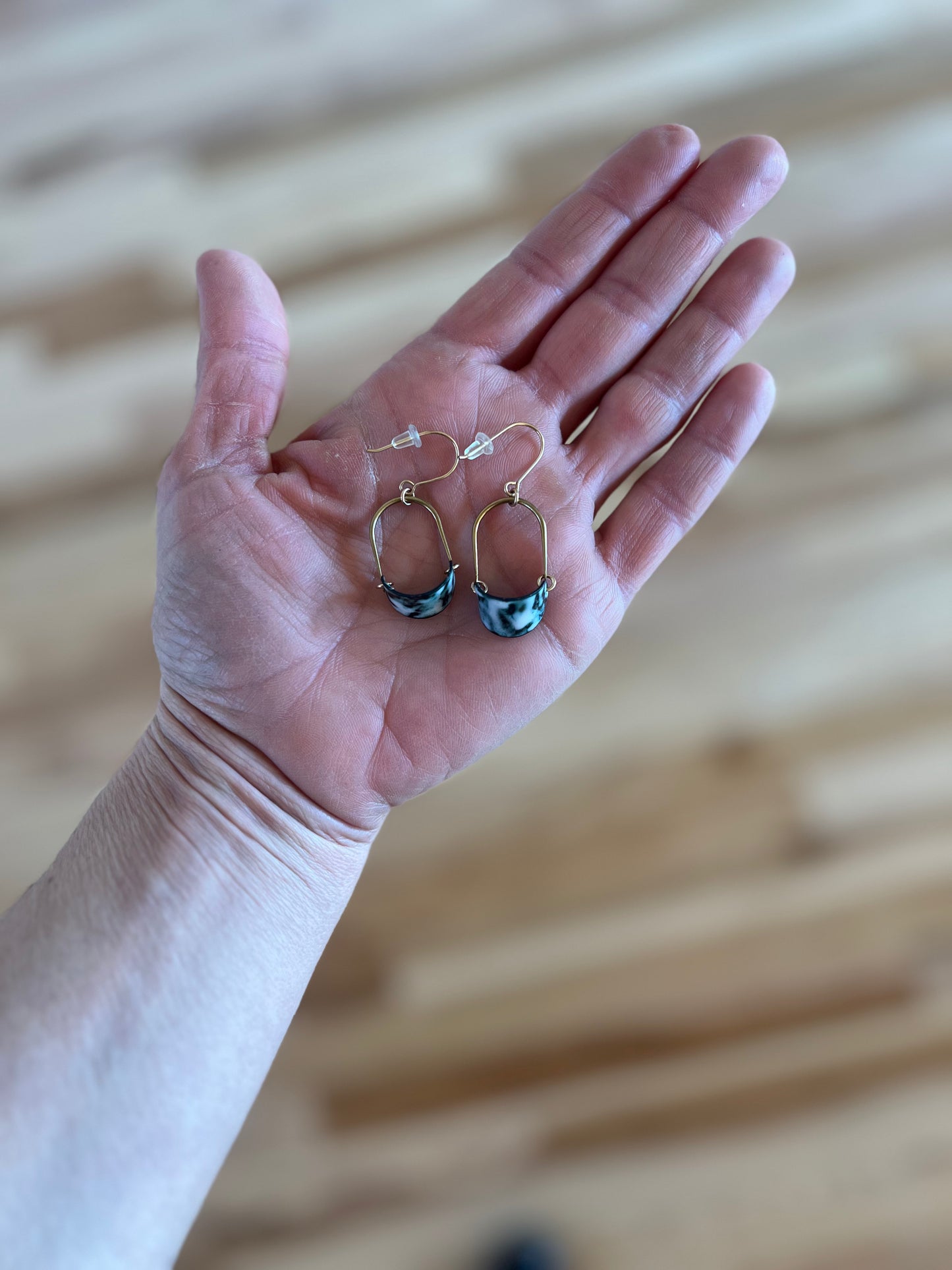 Small Carry Earrings