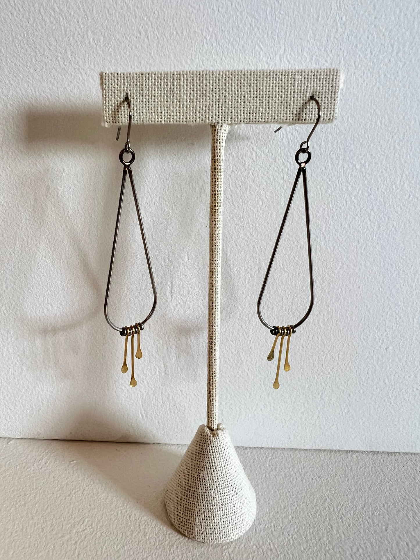 Teardrop with gold pin Earrings, Skrap 36